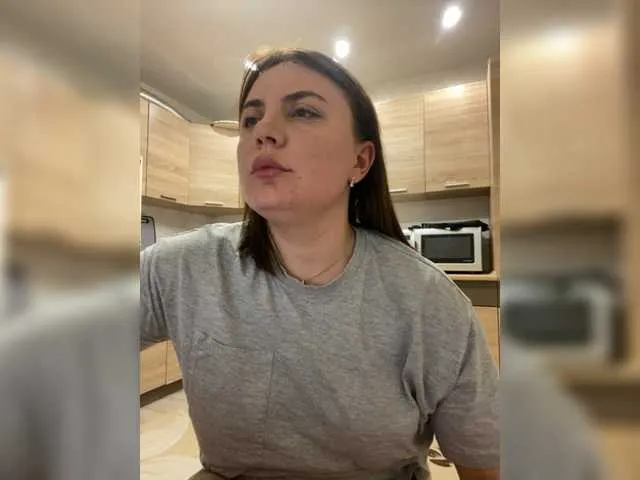 Live sex webcam photo for Strawberry-1 #277755299