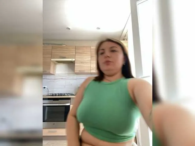 Live sex webcam photo for Strawberry-1 #277831076