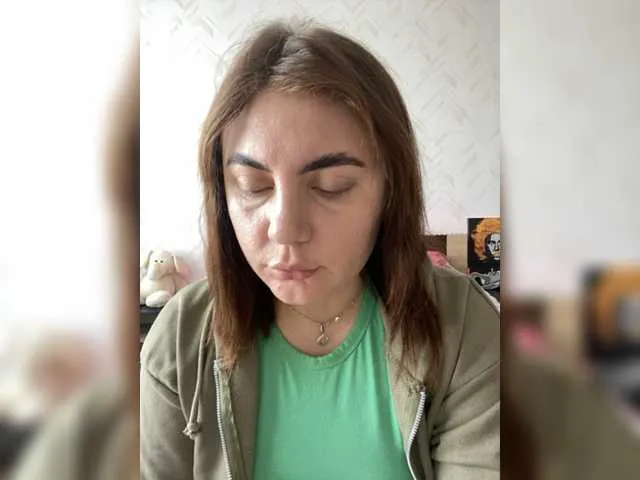 Live sex webcam photo for Strawberry-1 #277991195