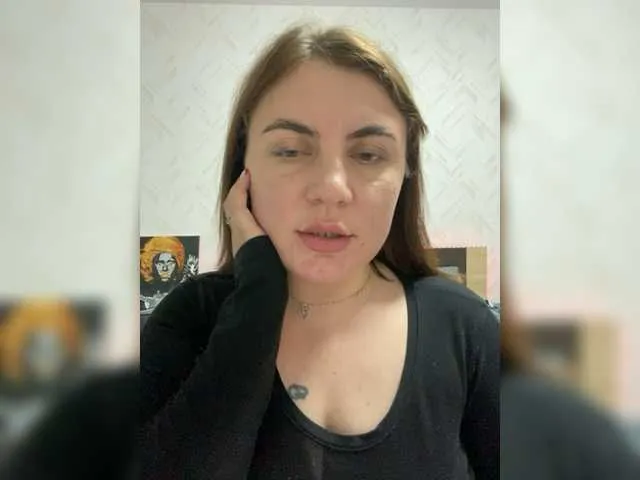 Live sex webcam photo for Strawberry-1 #278041077