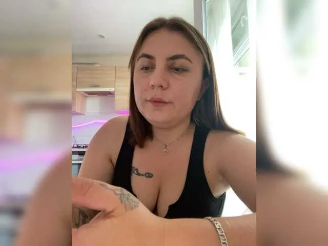 Live sex webcam photo for Strawberry-1 #278083304