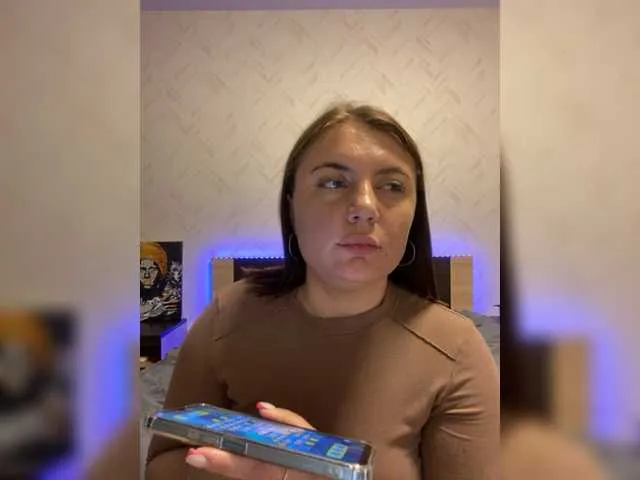 Live sex webcam photo for Strawberry-1 #278126119