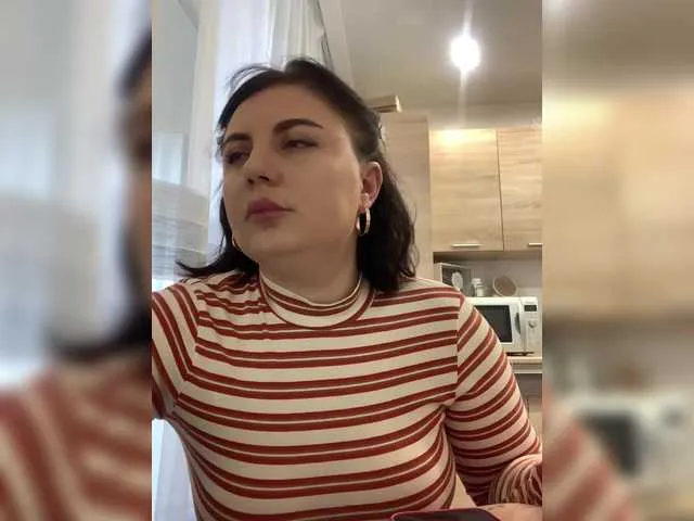 Live sex webcam photo for Strawberry-1 #290368304