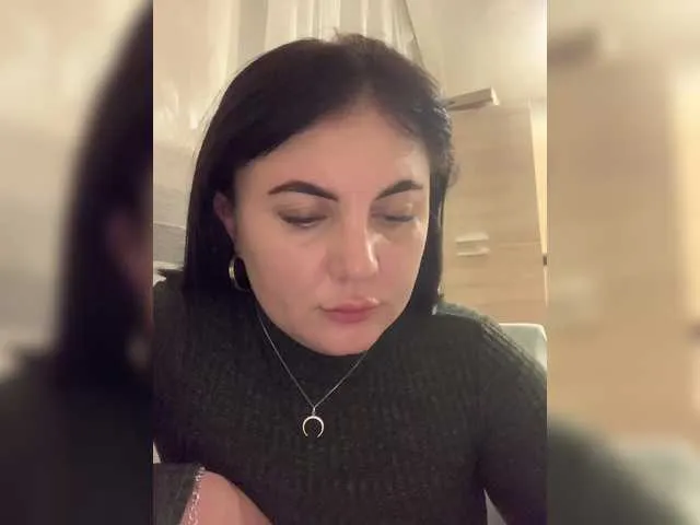 Live sex webcam photo for Strawberry-1 #290384551