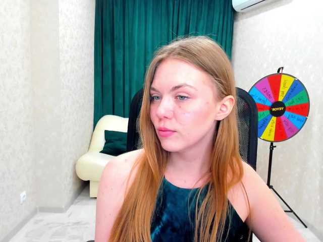 Live sex webcam photo for Strawberrye #290997561