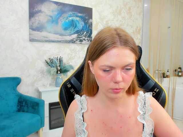 Live sex webcam photo for Strawberrye #291423119