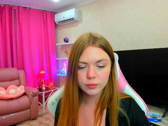 Live sex webcam photo for Strawberrye #291836129