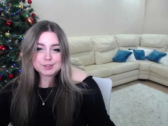 Live sex webcam photo for StrawberryeLove #276845611