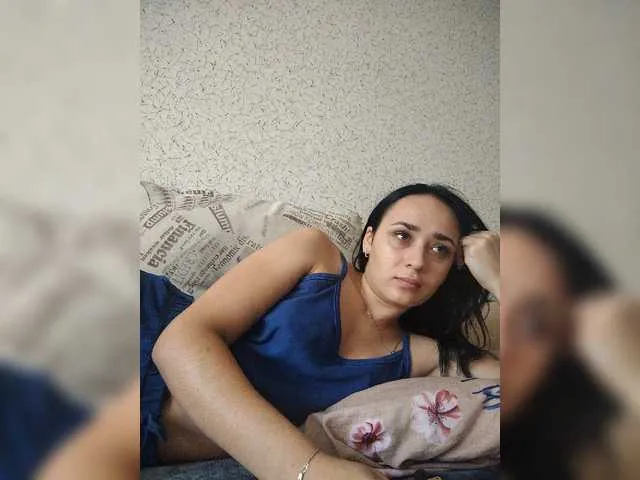 Live sex webcam photo for Stripperella1 #276368966