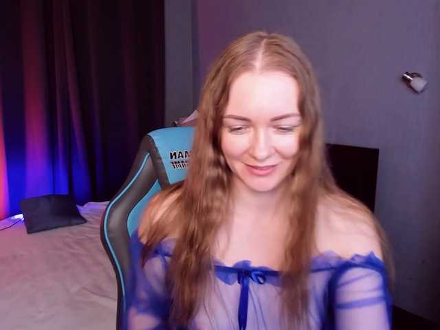 Live sex webcam photo for StrippingLady #275569624