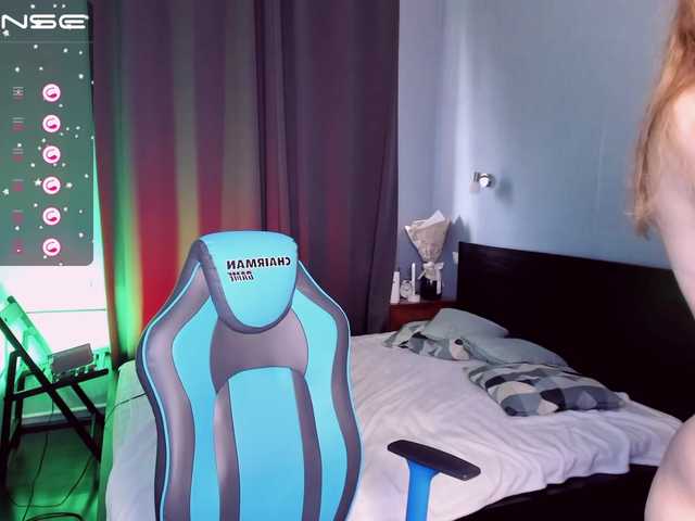 Live sex webcam photo for StrippingLady #275761830