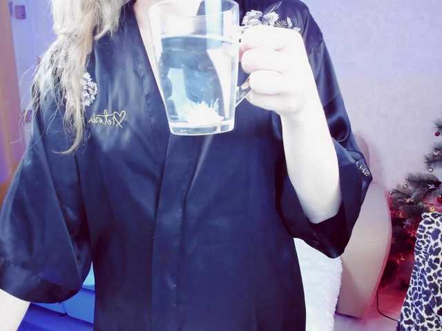 Live sex webcam photo for StrippingLady #276951570