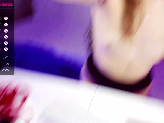 Live sex webcam photo for StrippingLady #277559394