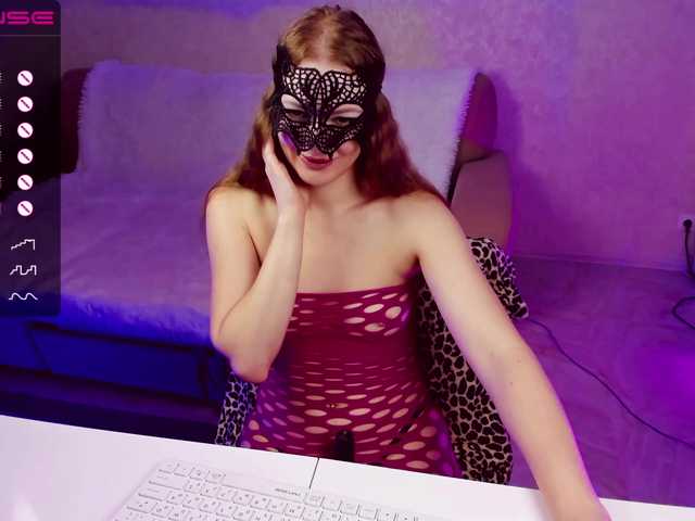 Live sex webcam photo for StrippingLady #278020021