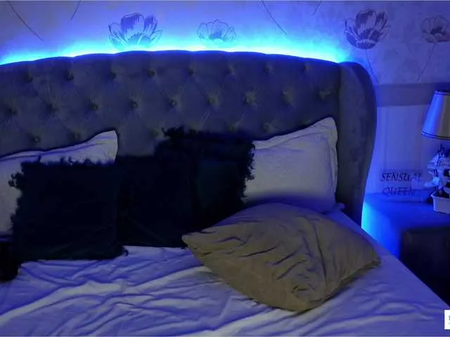 Live sex webcam photo for SuaveGia #272095043