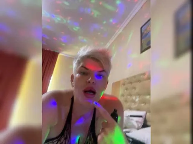 Live sex webcam photo for Suckingblondy #275612439