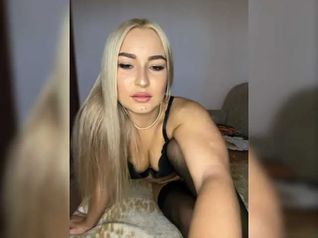 Live sex webcam photo for Sugar-pussy #276145556