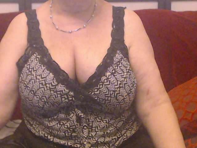 Live sex webcam photo for SugarBoobs #271920465