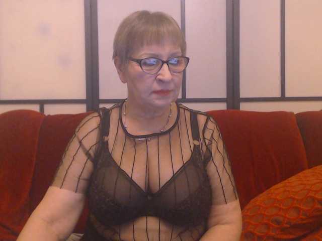 Live sex webcam photo for SugarBoobs #277131855