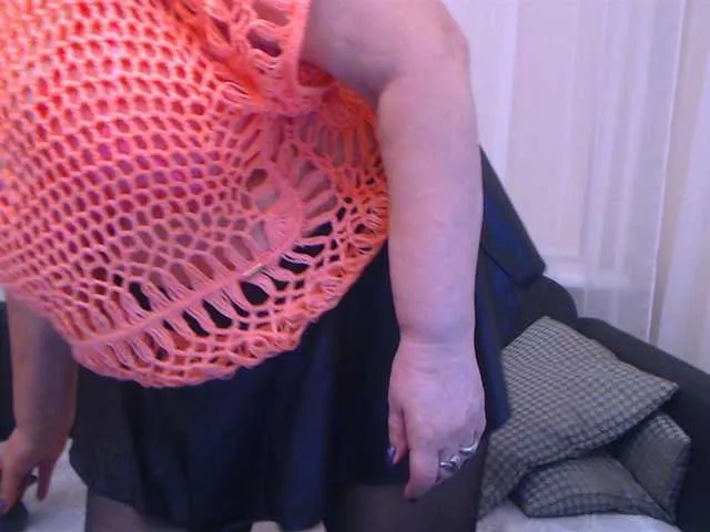 Live sex webcam photo for SugarBoobs #290150494