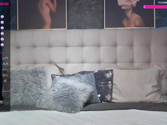 Live sex webcam photo for SugarDolly #272679688