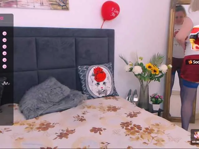 Live sex webcam photo for SugarOlivia #277508812