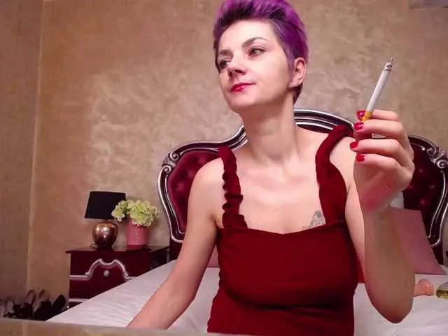 Live sex webcam photo for SukiMinxx #277360965