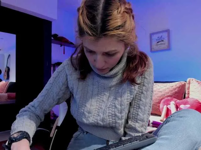 Live sex webcam photo for SummerScarlet #276139148