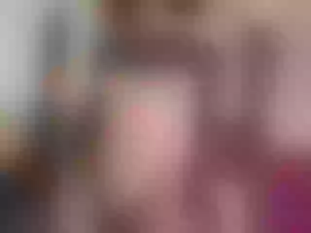 Live sex webcam photo for Sun-Balm #290744524