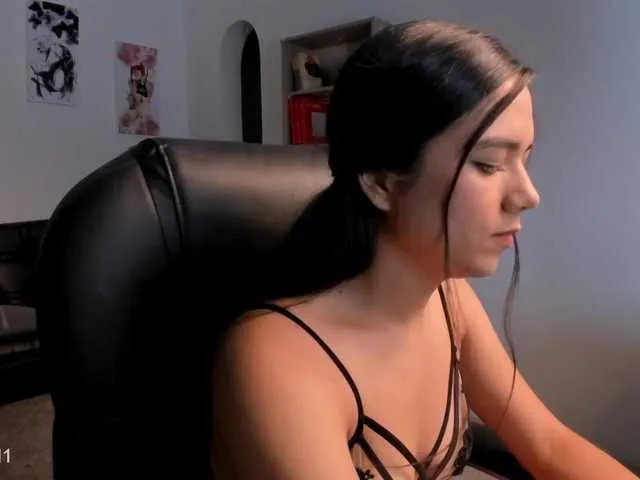 Live sex webcam photo for Sun-kissed1 #272729597