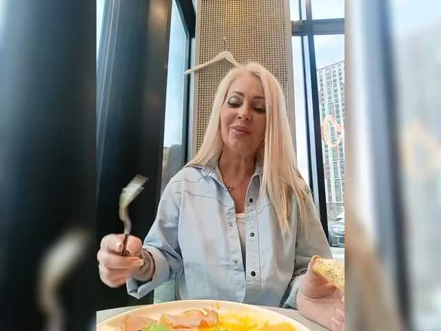 Live sex webcam photo for Sunbeam #291051751