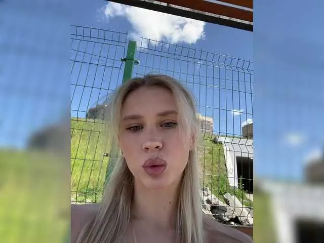 Live sex webcam photo for Sunlovv #291123904