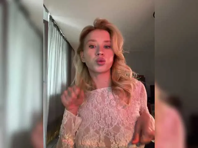 Live sex webcam photo for Sunlovv #291130466