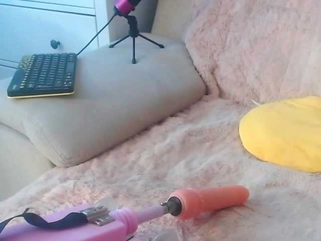 Live sex webcam photo for Sunny-Rose #271989498