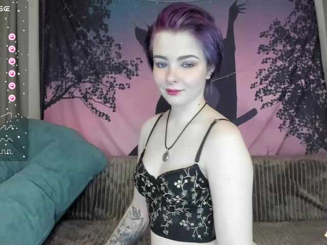 Live sex webcam photo for SunnyCute18 #277064775