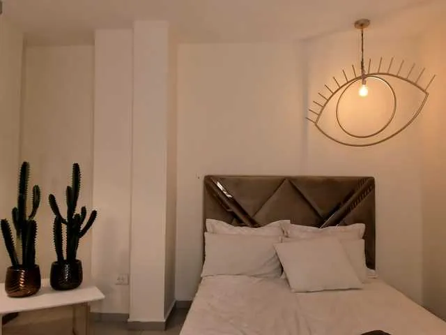 Live sex webcam photo for SunnyRiversX #291209954