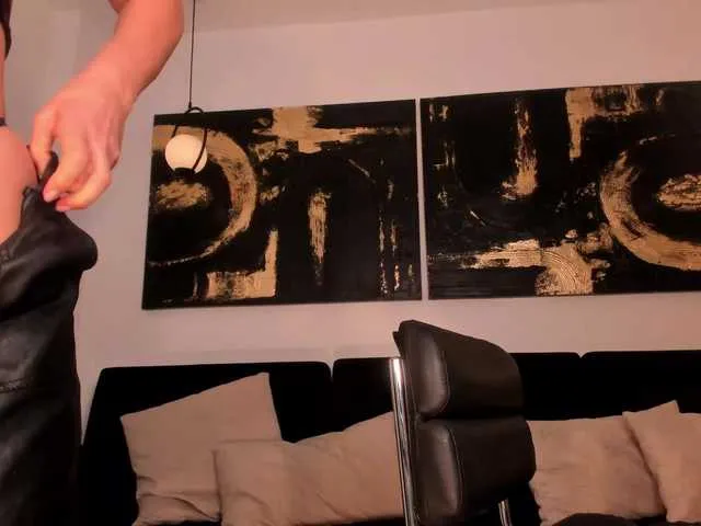 Live sex webcam photo for SunnyRiversX #291275353
