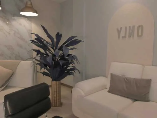 Live sex webcam photo for SunnyRiversX #291559201