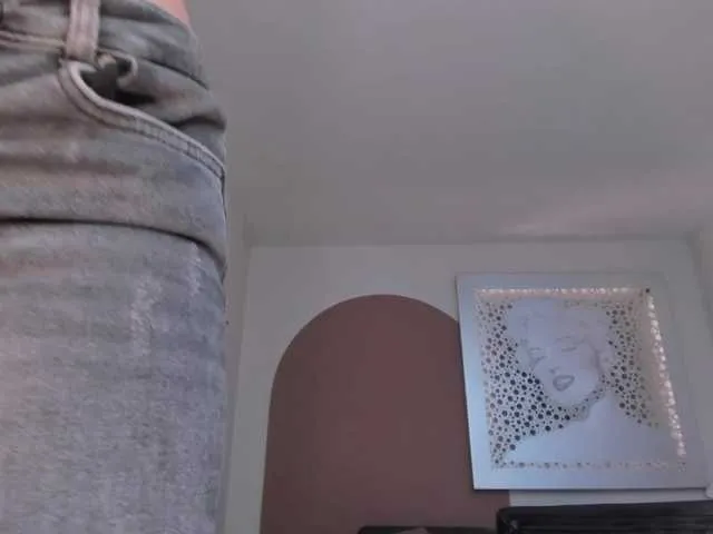 Live sex webcam photo for SunnyRiversX #292048552