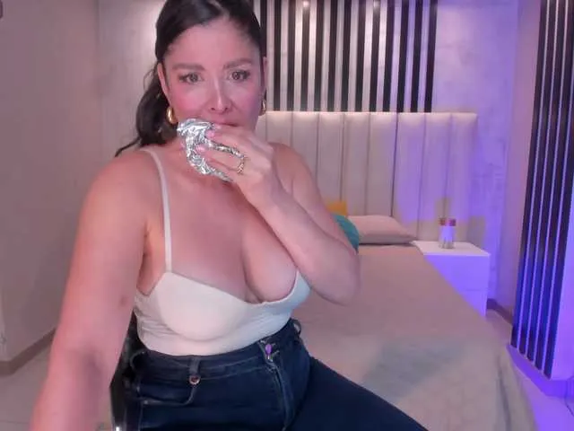 Live sex webcam photo for SunnyRiversX #293424505