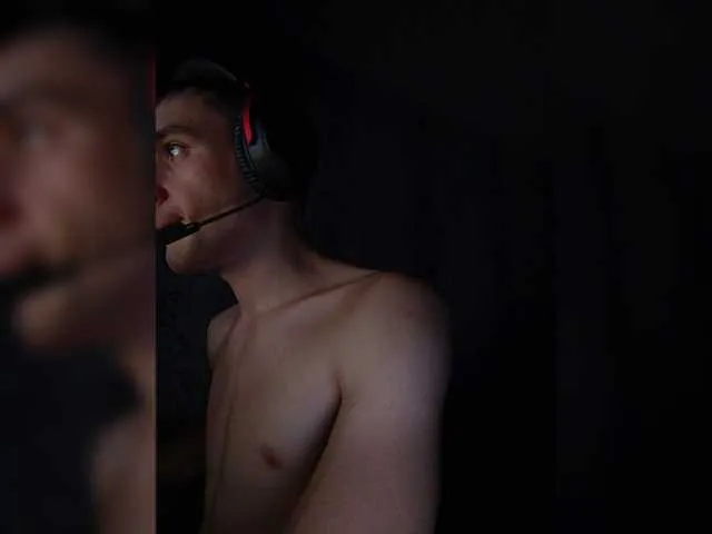 Live sex webcam photo for Super-king57 #294286603