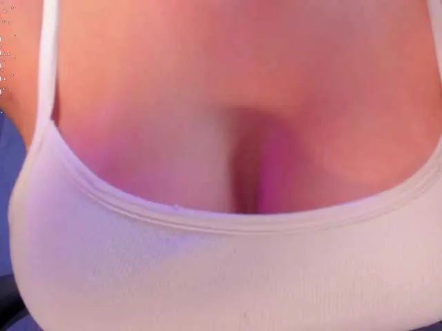 Live sex webcam photo for SusanFarrell #288043104