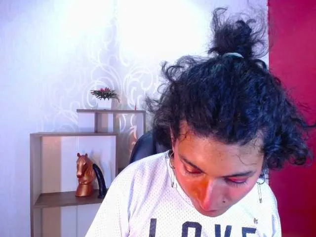 Live sex webcam photo for SusanHawk #290172971