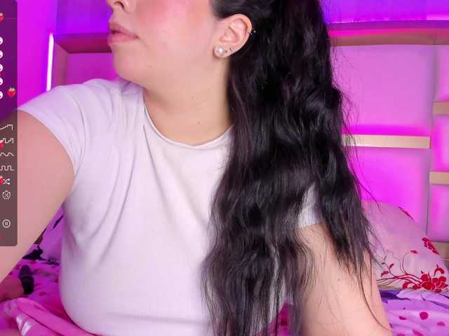 Live sex webcam photo for SusanRomero #276278413