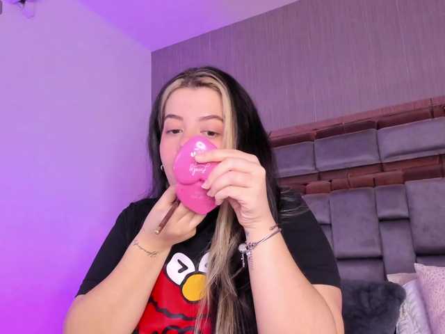 Live sex webcam photo for SusanRomero #276766524