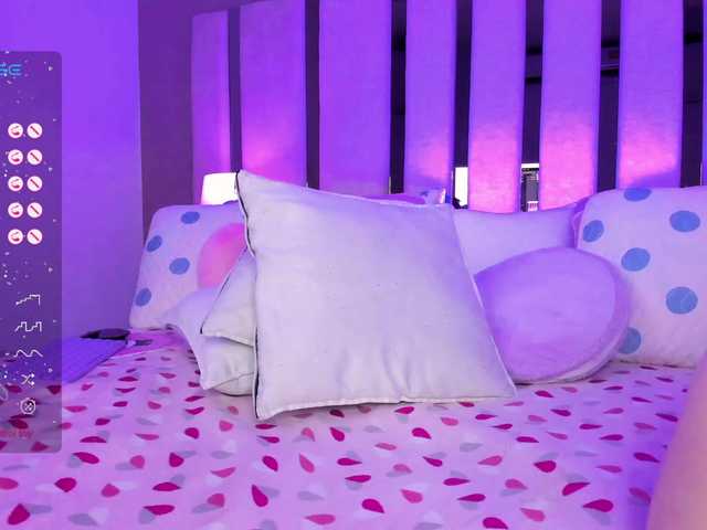 Live sex webcam photo for SusanRomero #277402220