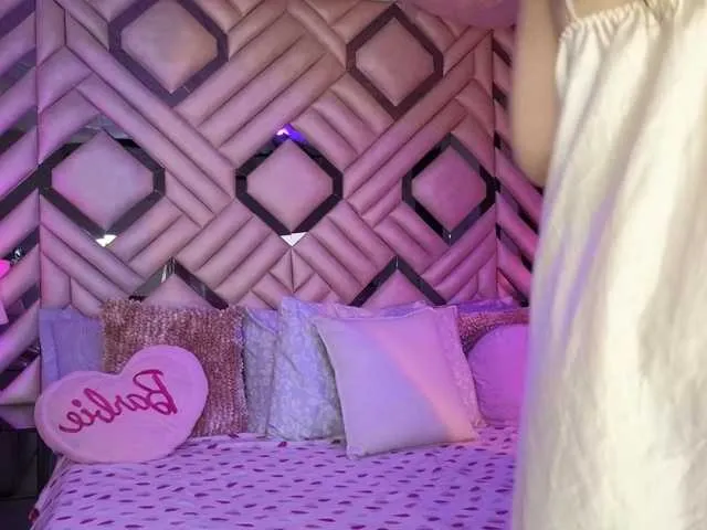 Live sex webcam photo for SusanRomero #290569077