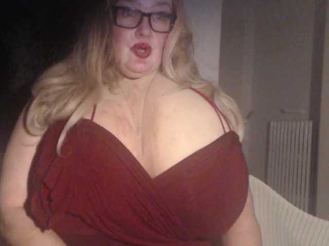 Live sex webcam photo for SusanXXLtits #277093493