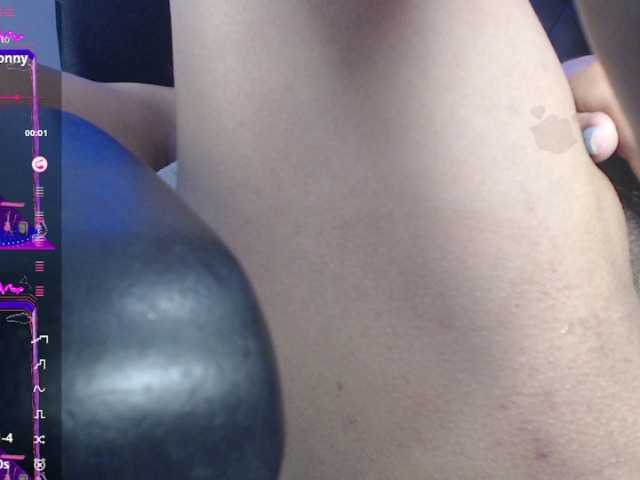 Live sex webcam photo for Susana-Smith #291105966