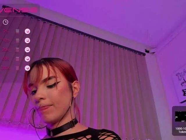 Live sex webcam photo for SusannaMoree #276279117